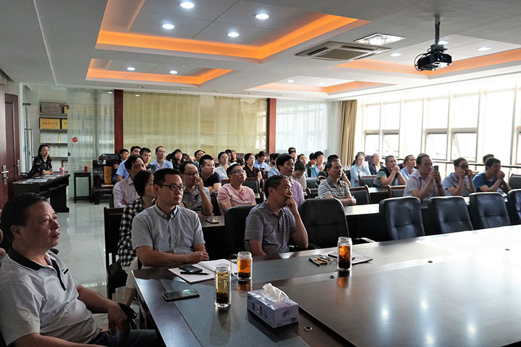 宙斯泵業(yè)舉辦經(jīng)營法務(wù)講座