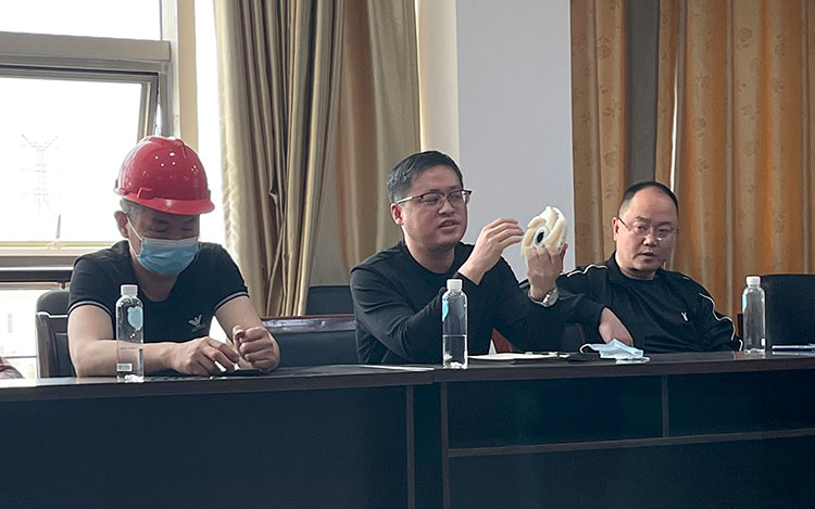 宙斯泵業(yè)夏鵬飛現(xiàn)場發(fā)言